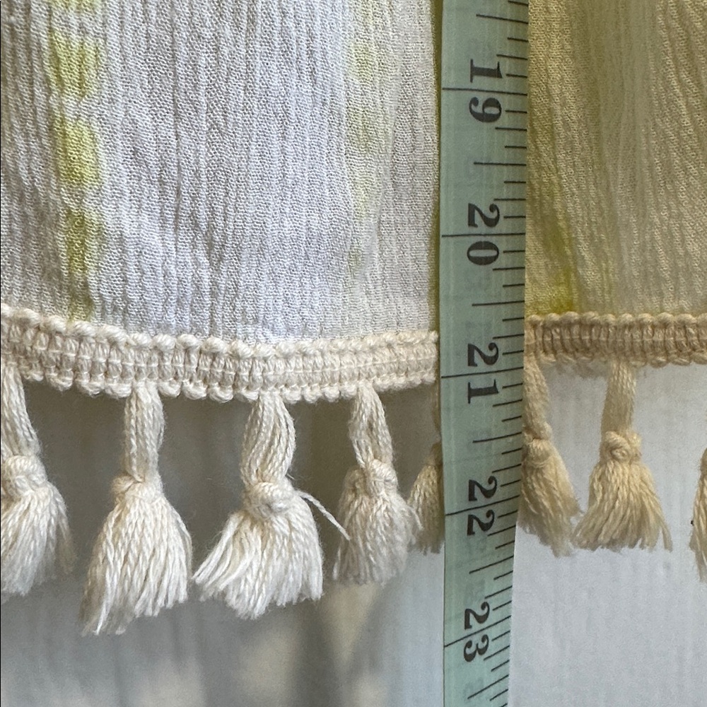 Entro Lime and White Crochet Trim Blouse - Picture 8 of 8